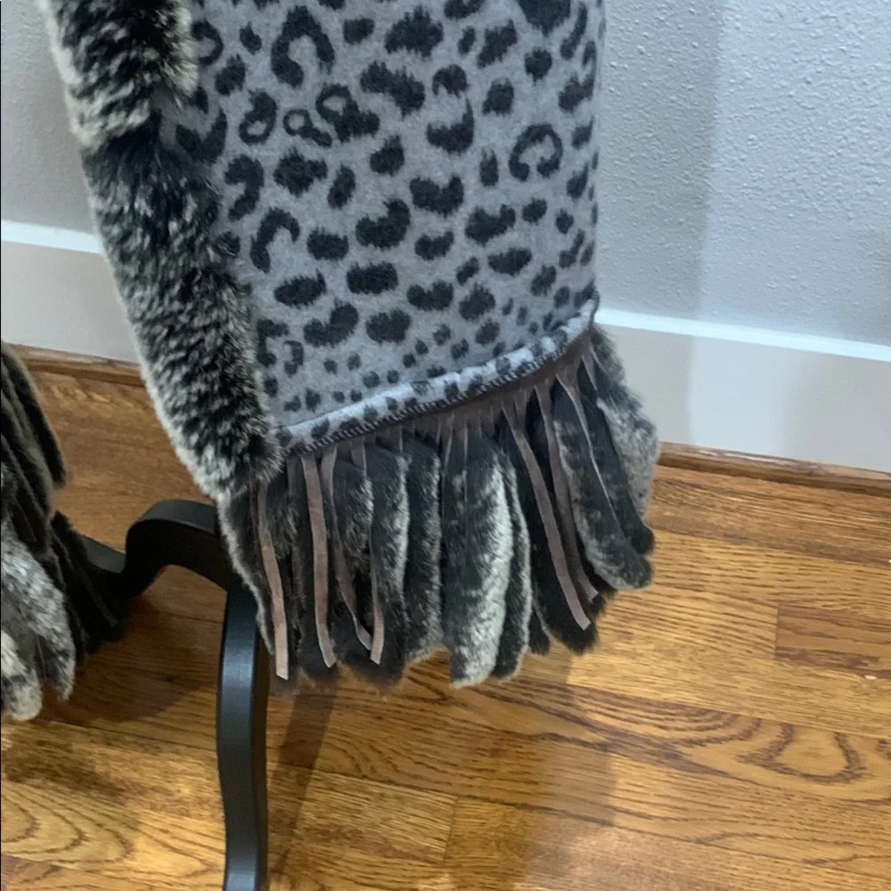 La Fiorentina cashmere and fur reversible wrap - Picture 3 of 7